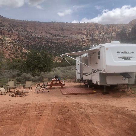 Camp Valhalla at Zion Hotel Colorado City Esterno foto